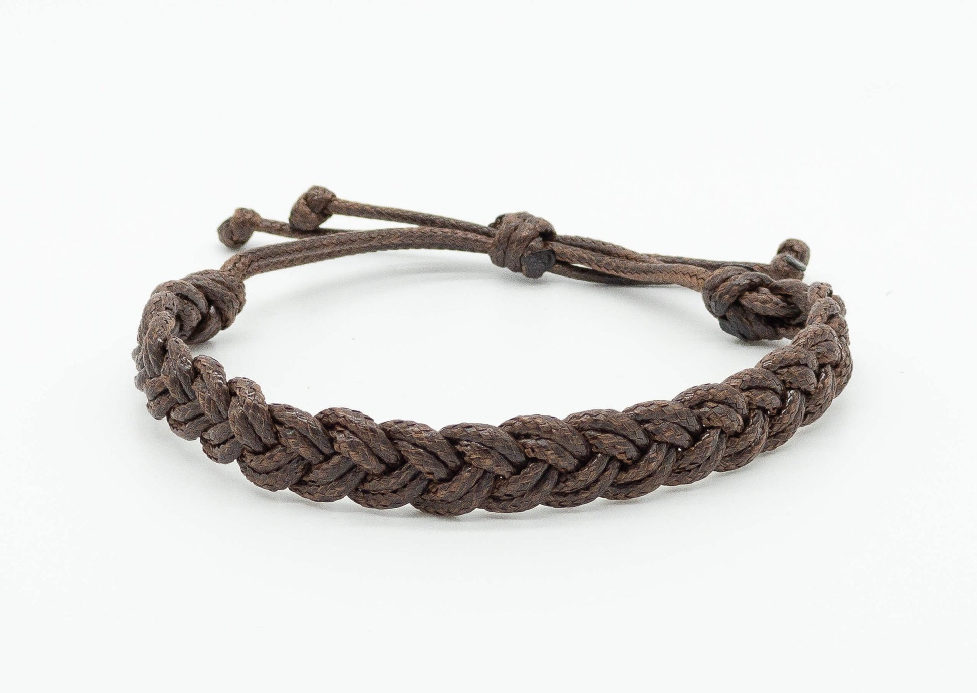 Flätat Armband mörkbrun färg